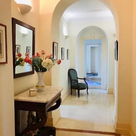 Luxury, Luminous Sea & Mountain Views Apartament *