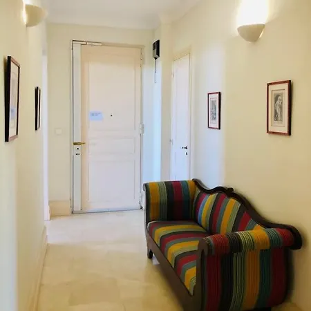 Apartment Luxury, Luminous Sea & Mountain Views Fréjus