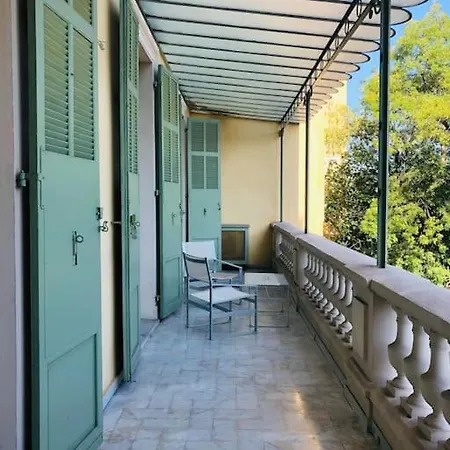 Luxury, Luminous Sea & Mountain Views *