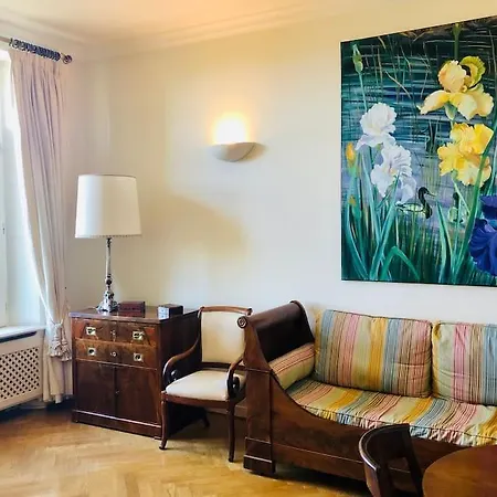 Luxury, Luminous Sea & Mountain Views *