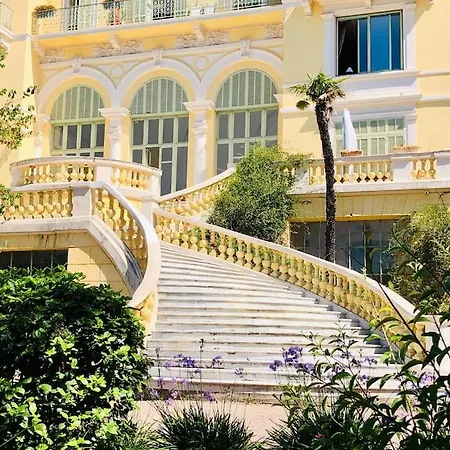 Luxury, Luminous Sea & Mountain Views *